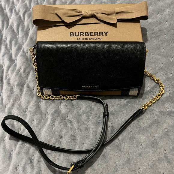 Burberry Clutch purse - Picture 2 of 8
